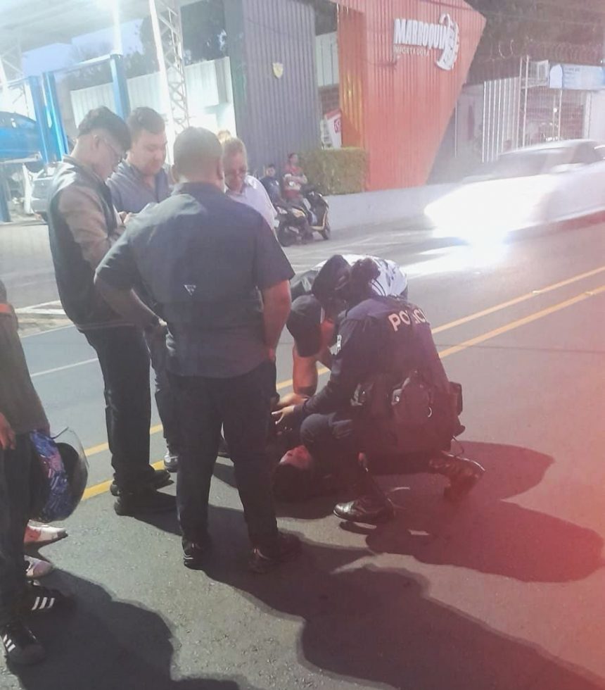 MOTOCICLISTA RESULTA LESIONADA EN ACCIDENTE DE TRÁNSITO EN SANTA ANA CENTRO