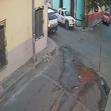 AGENTES DEL CAM DE CHALCHUAPA ATROPELLAN A CANINO Y ABANDONAN LA ESCENA