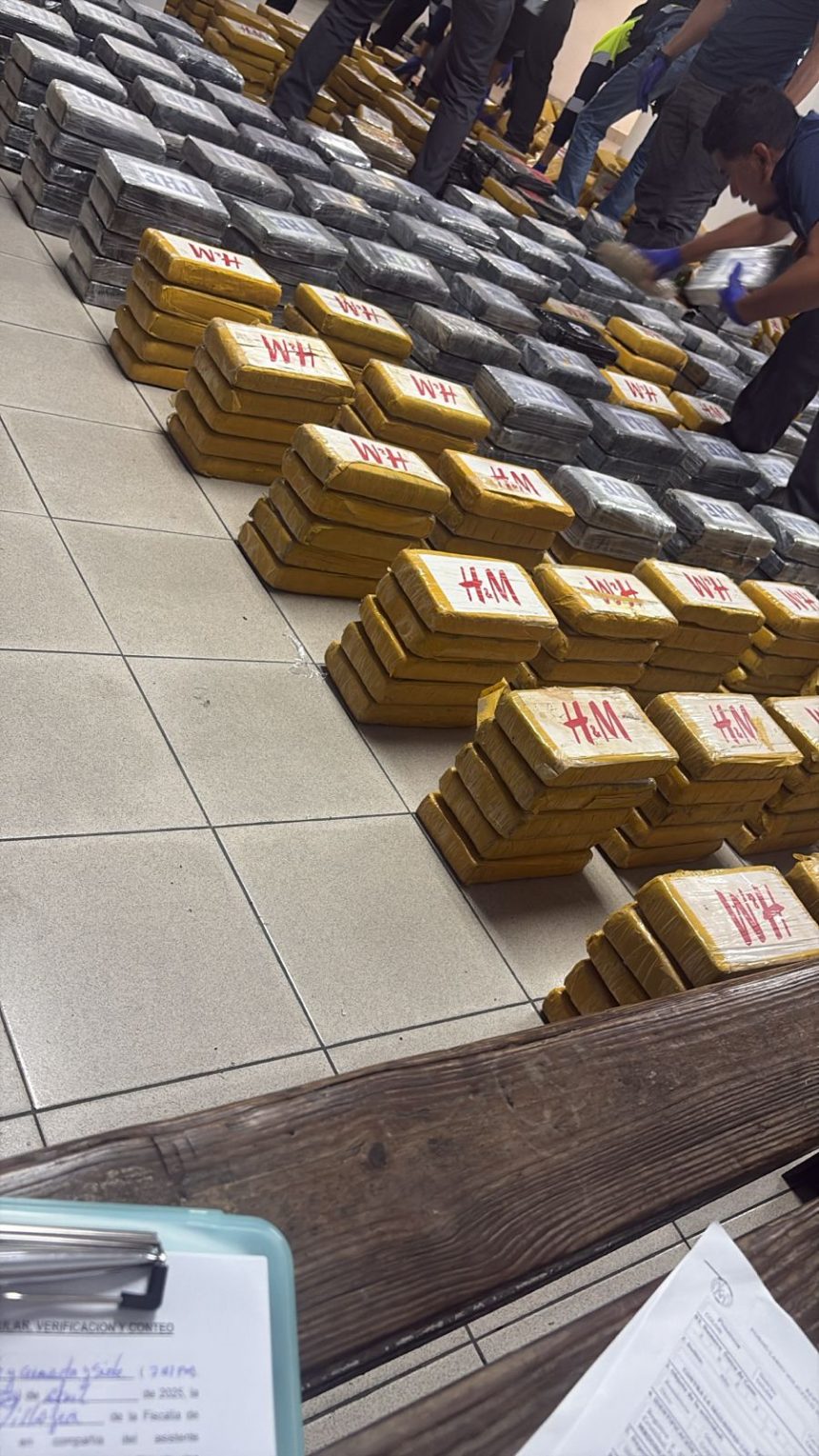 DECOMISAN MÁS DE 1,100 PAQUETES DE DROGA PROVENIENTE DE EL SALVADOR EN PUERTO DE PANAMÁ
