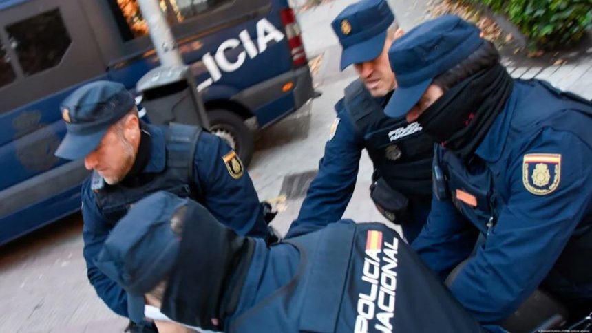ESPAÑA DESARTICULA CÉLULA DE LA MARA MS13 Y DETIENE A 27 IMPLICADOS EN VARIAS PROVINCIAS