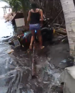 FUERTE MAREJADA SORPRENDE A VISITANTES Y LUGAREÑOS EN GARITA PALMERA