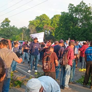 MÁS DE 30 CARRETERAS BLOQUEADAS EN GUATEMALA POR PROTESTAS CONTRA AUMENTO SALARIAL DE DIPUTADOS