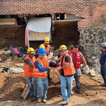 TRABAJADORES LESIONADOS TRAS EL DESPRENDIMIENTO DE UN MURO EN LA ZONA DE CARCAGUA EN EL BY PASS DE SANTA ANA – METAPÁN