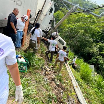 DOS PERSONAS LESIONADAS EN ACCIDENTE DE TRÁNSITO EN SAN VICENTE