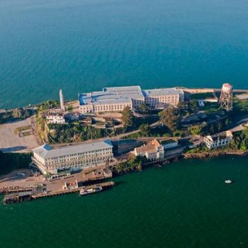 EL PRESIDENTE TRUMP ORDENA REABRIR LA CÁRCEL DE ALCATRAZ