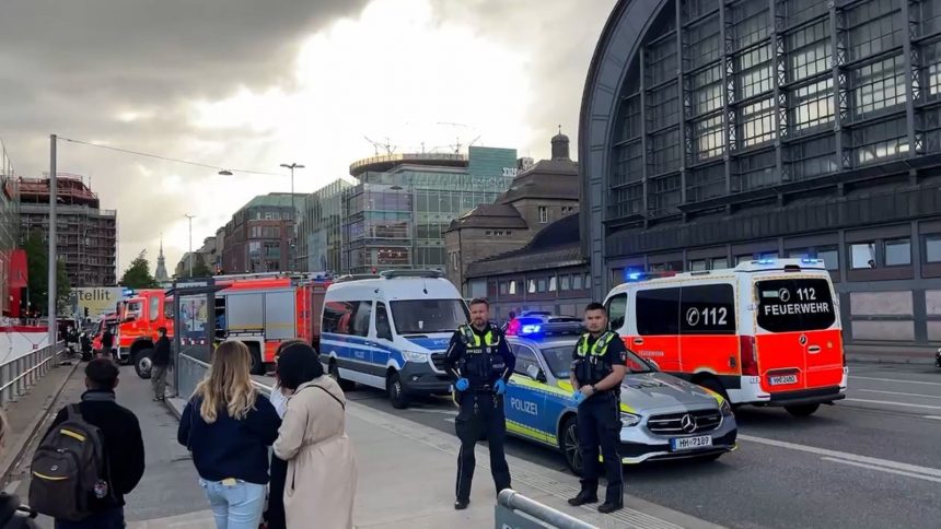ATAQUE CON CUCHILLO EN ESTACIÓN DE TREN EN HAMBURGO DEJA VARIOS HERIDOS