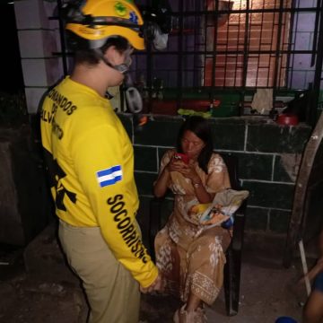 ASIÁTICA PERDIDA EN JUCUAPA FUE UBICADA CON BIEN GRACIAS A COMANDOS DE SALVAMENTO