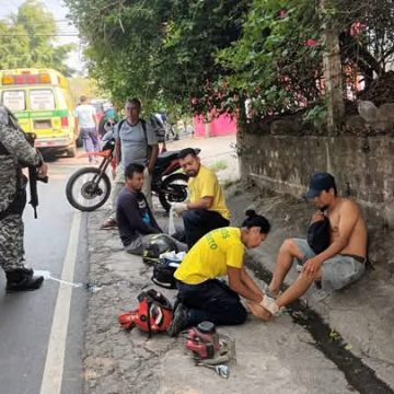 TRES LESIONADOS EN ACCIDENTE DE TRÁNSITO EN CARRETERA ANTIGUA A SANTA ANA, KILÓMETRO 37