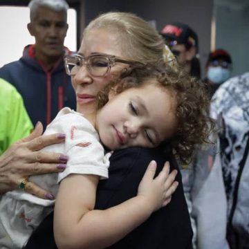 GOBIERNO DE VENEZUELA HACE POSIBLE EL REGRESO DE BEBÉ QUE ESTABA EN ESTADOS UNIDOS.