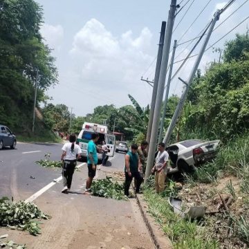 ACCIDENTE EN EL CONGO DEJA VARIOS LESIONADOS EN CARRETERA DE  SANTA ANA A SAN SALVADOR