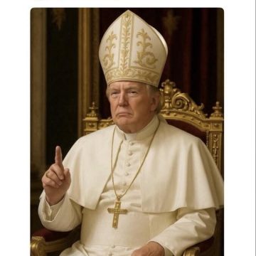 TRUMP PUBLICA IMAGEN COMO PAPA GENERADA POR INTELIGENCIA ARTIFICIAL Y DESATA INDIGNACIÓN MUNDIAL.