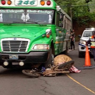 CONOZCA AL JOVEN PANADERO MURIÓ TRAS SER ATROPELLADO POR BUS DE LA RUTA 246 EN CARRETERA A SONSONATE