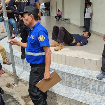 SUJETO DETENIDO POR ASALTO ARMADO A MUJER QUE SALÍA DE BANCO EN SANTA ROSA DE LIMA