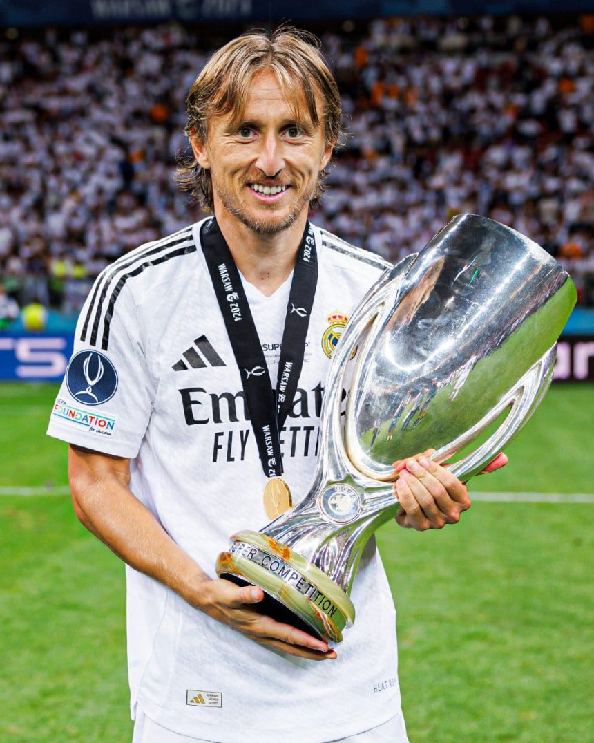 LUKA MODRIC SE INCORPORARÁ AL AC MILAN TRAS EL MUNDIAL DE CLUBES