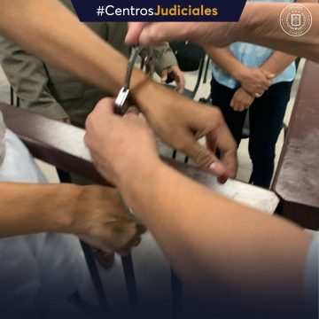 DIRECTOR DE ESCUELA DE HUIZUCAR FUE CONDENADO A 8 AÑOS DE CÁRCEL POR SOSTENER RELACIONES SEXUALES CON UNA ESTUDIANTE.