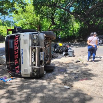 FUERTE ACCIDENTE EN CARRETERA PANAMERICANA DEJA DOS PERSONAS FALLECIDAS EN SAN MIGUEL