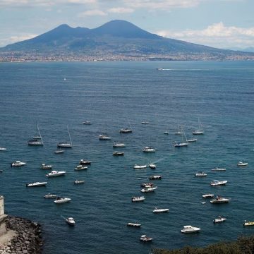 FUERTE SISMO DE 4.6 SACUDE NÁPOLES SIN REPORTES DE DAÑOS