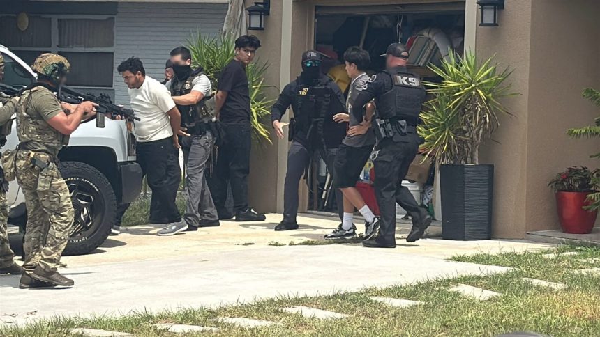 PRESUNTO MIEMBRO DE LA MS-13 ES CAPTURADO EN ORLANDO TRAS ATRINCHERARSE EN UNA VIVIENDA