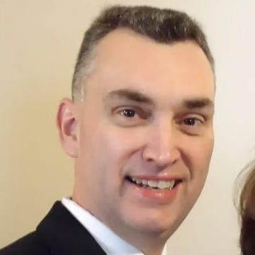 BUSCAN A EXFUNCIONARIO DE MINNESOTA POR TIROTEO CONTRA DOS POLÍTICOS Y SUS ESPOSAS