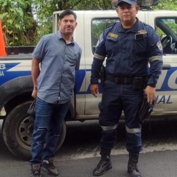 CONDUCTOR EBRIO PROVOCA CHOQUE Y LESIONA A DOS PERSONAS EN CHALATENANGO