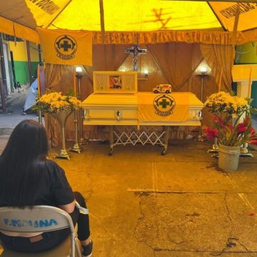 COMANDOS DE SALVAMENTO RINDE HOMENAJE A VETERANO SOCORRISTA RAFAEL POLANCO