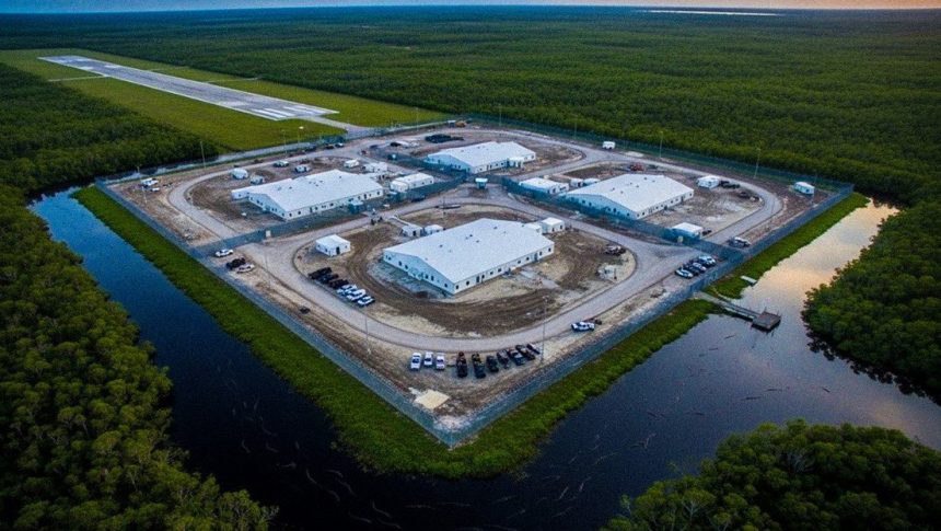 TRUMP INAUGURARÁ CENTRO DE DETENCIÓN MIGRATORIA ‘ALLIGATOR ALCATRAZ’ EN FLORIDA