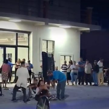 PELEA ENTRE EBRIOS INTERRUMPE VELORIO EN FUNERARIA DE METAPÁN