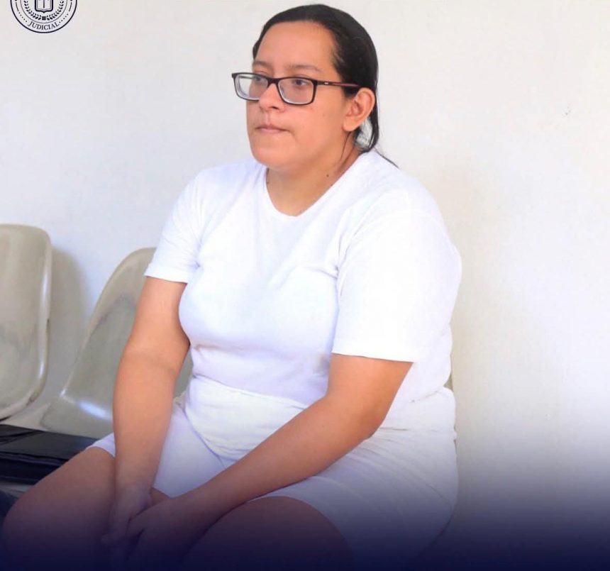 MUJER QUE SE HACÍA PASAR POR DOCTORA EN MEDICINA SEGUIRÁ EN DETENCIÓN PROVISIONAL