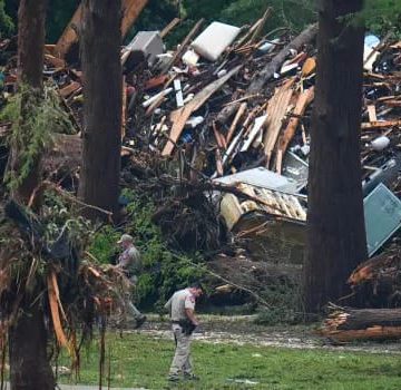 REPORTAN TRES PERSONAS DESAPARECIDAS TRAS INUNDACIONES EN PUEBLO MONTAÑOSO DE NUEVO MÉXICO