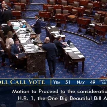 SENADO DE ESTADOS UNIDOS APRUEBA LEY DE GASTOS DE TRUMP QUE AUMENTARÁ LA DEUDA NACIONAL