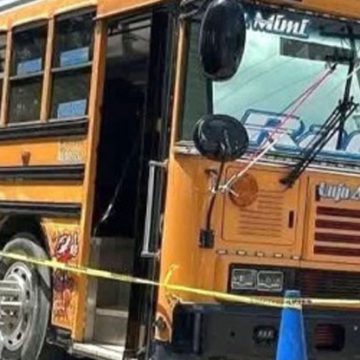 RECIÉN NACIDO ES ABANDONADO EN UNA LONCHERA DENTRO DE UN BUS EN HONDURAS