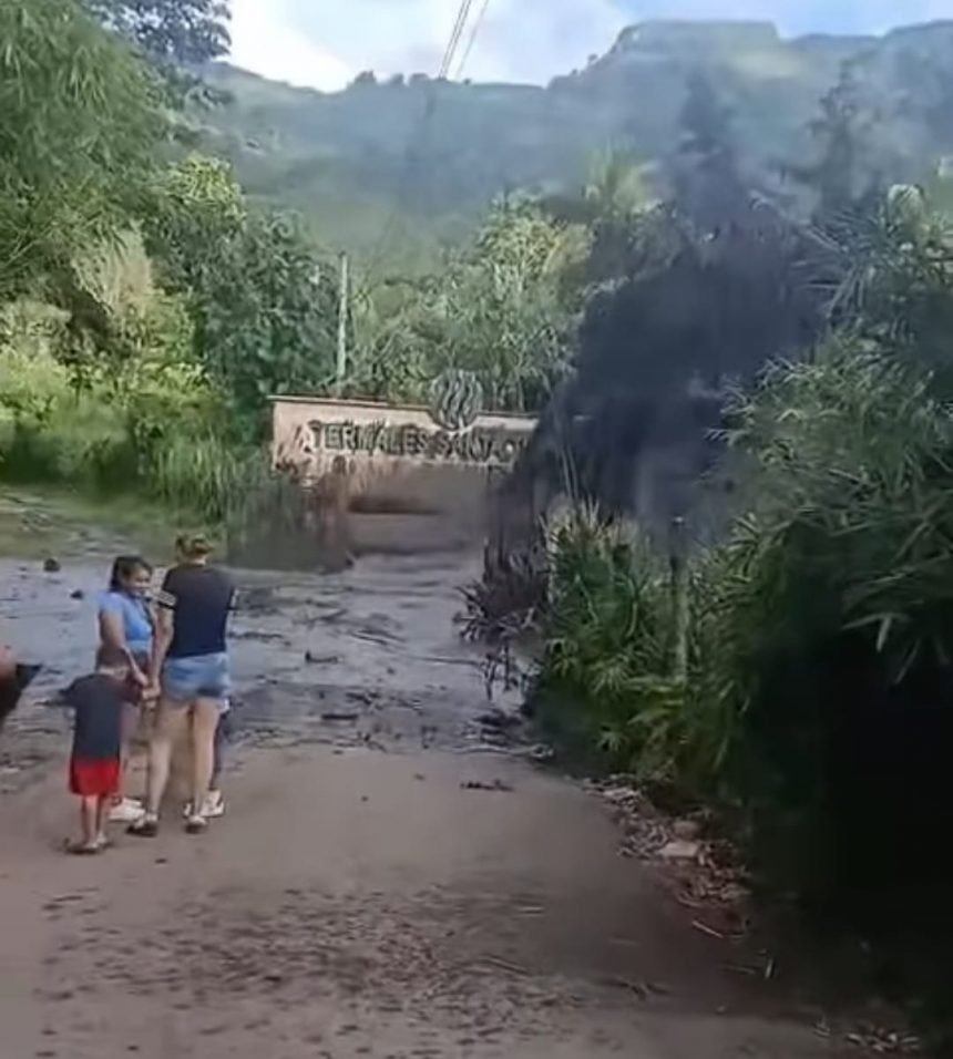EXPLOSIÓN DE AUSOL EN AHUACHAPÁN GENERÓ ALARMA Y EVACUACIÓN PREVENTIVA
