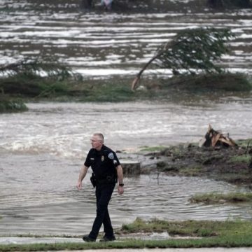 INUNDACIONES EN TEXAS DEJAN AL MENOS 82 MUERTOS Y VARIOS DESAPARECIDOS