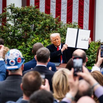 TRUMP IMPUSO ARANCEL DEL 50% A BRASIL POR ORGANIZAR CUMBRE DE LOS BRICS