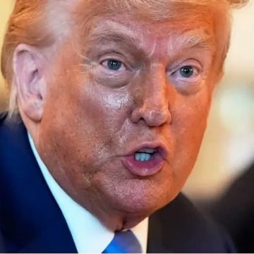 JUEZ FEDERAL BLOQUEA ORDEN DE TRUMP PARA ELIMINAR NACIONALIDAD POR NACIMIENTO