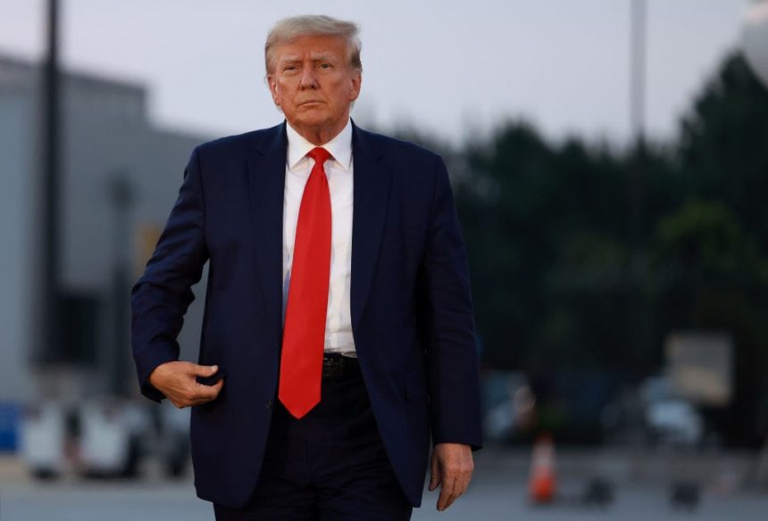 DONALD TRUMP DIAGNOSTICADO CON INSUFICIENCIA VENOSA CRÓNICA, SEGÚN CASA BLANCA