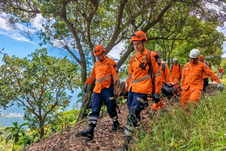 RESCATARON A PERSONA CON GOLPES DE CALOR DURANTE CAMINATA PROHIBIDA EN EL VOLCÁN CHAPARRASTIQUE
