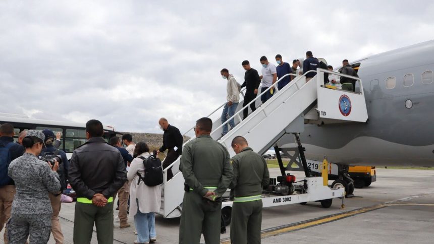 DEPORTADOS AUMENTAN VUELOS DE RETORNADOS DESDE ESTADOS UNIDOS, SEGÚN CELIA MEDRANO