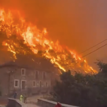 INCENDIOS DEVASTAN ESPAÑA MIENTRAS EUROPA ENTERA COMBATE EL FUEGO