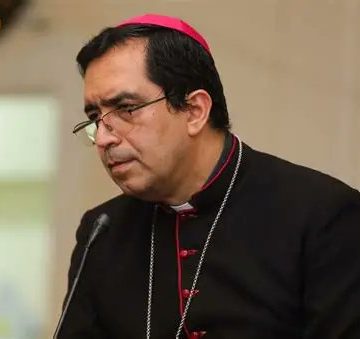 ARZOBISPO PIDE CONSULTAR A LA POBLACIÓN ANTES DE REFORMAR LA CONSTITUCIÓN