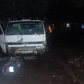 MOTOCICLISTA MUERE Y ACOMPAÑANTE RESULTA HERIDO EN ACCIDENTE EN SAN LORENZO, AHUACHAPÁN