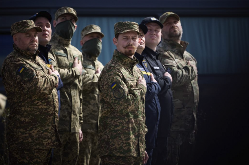 UCRANIA CONSIDERA CEDER TERRITORIO ANTE AVANCE RUSO