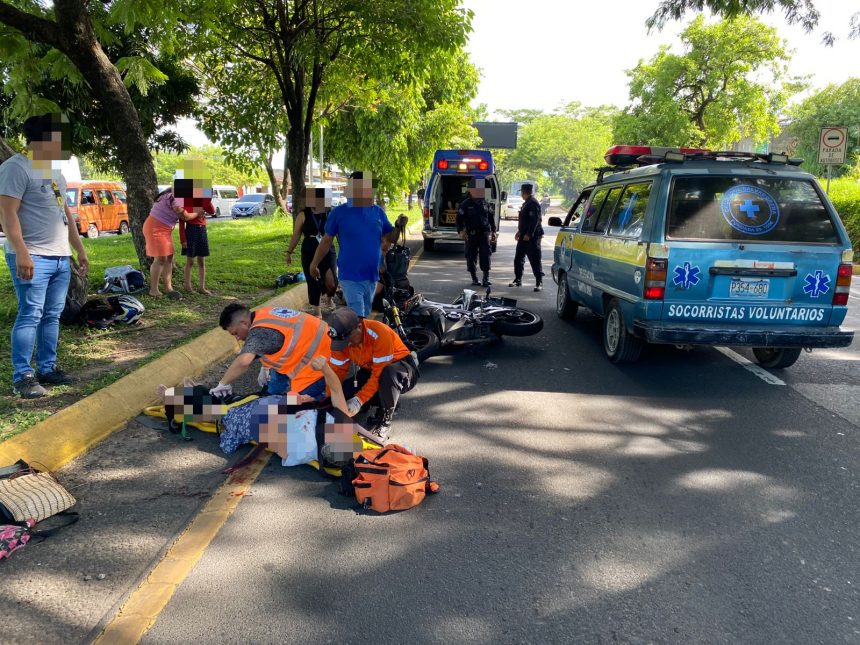 CINCO PERSONAS ATROPELLADAS EN SANTA ANA; UNA MENOR ENTRE LOS LESIONADOS