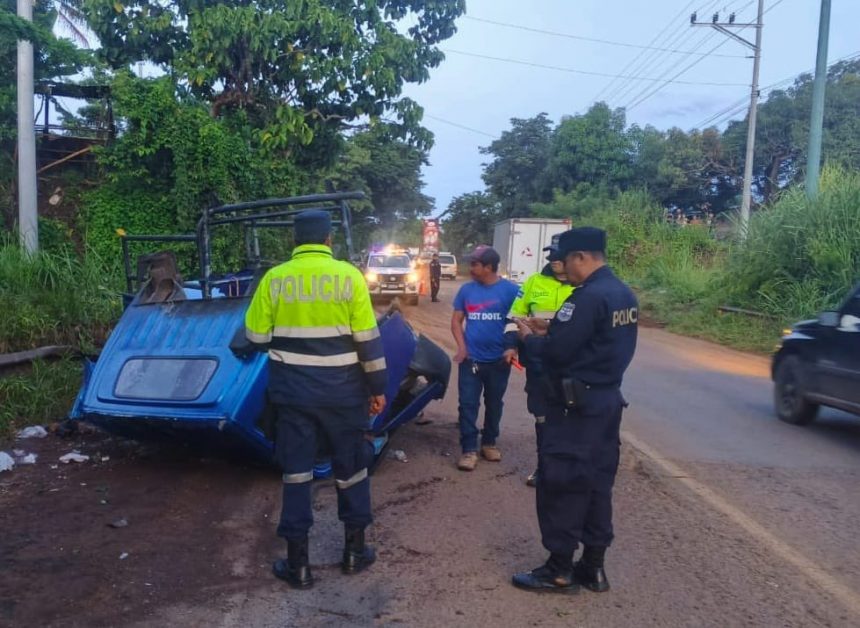 CUATRO LESIONADOS EN ACCIDENTE DE CAMIÓN EN CARRETERA AHUACHAPÁN-SANTA ANA