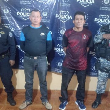 PNC CAPTURA A DOS RESPONSABLES DE HOMICIDIO EN ACAJUTLA, SONSONATE