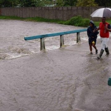 TORMENTA IMELDA DEJA MÁS DE 18,000 EVACUADOS E INUNDACIONES EN CUBA