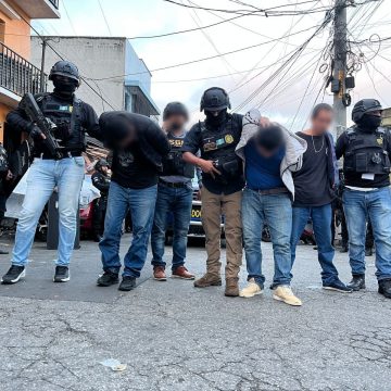 ALLANAMIENTOS EN GUATEMALA DEJAN 14 CAPTURADOS DE LA MARA SALVATRUCHA Y TRES MENORES DETENIDOS