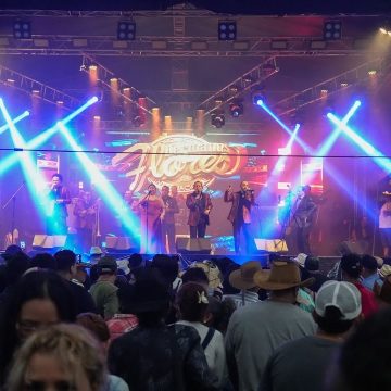 LOS HERMANOS FLORES SERÁN EL PRIMER GRUPO SALVADOREÑO EN PRESENTARSE EN EL FESTIVAL COACHELLA 2026
