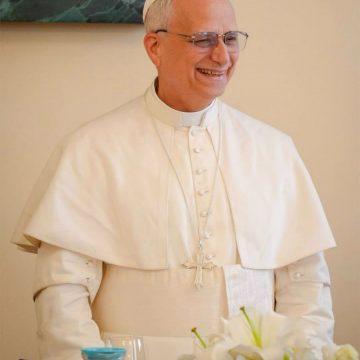 EL PAPA MÁS JOVEN EN DÉCADAS CUMPLE 70 AÑOS