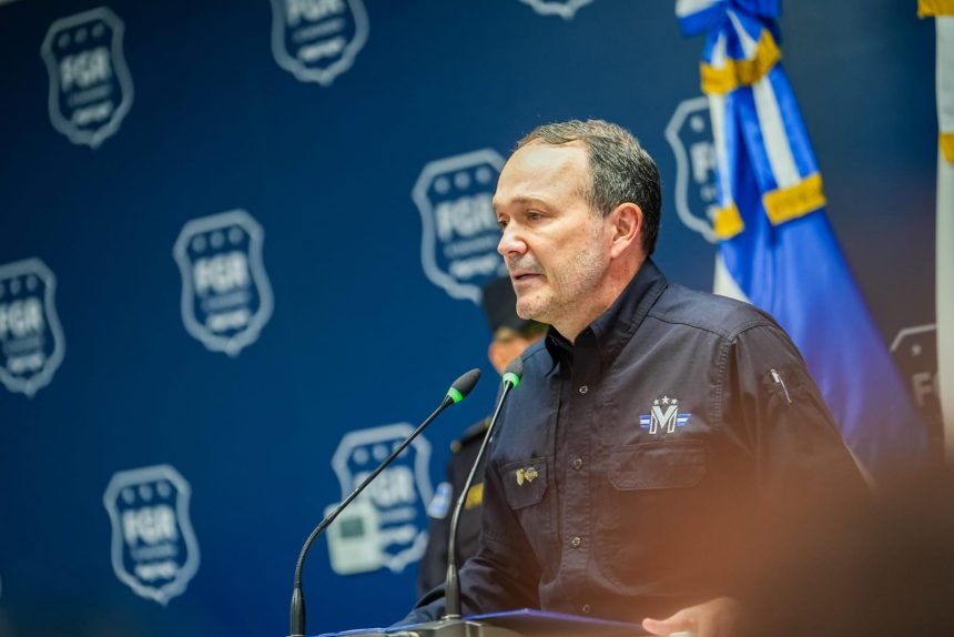 AUTORIDADES DESMANTELAN RED DE ESTAFADORES POR REDES SOCIALES Y WHATSAPP